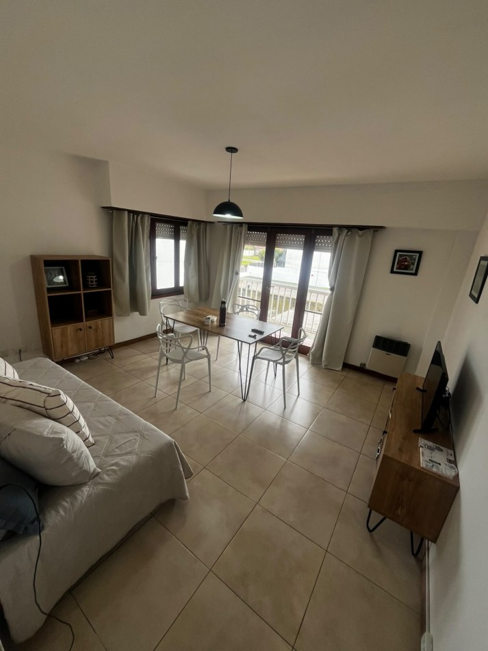 DEPARTAMENTO 2 AMBIENTES - CONSTITUCION Y LA COSTA
