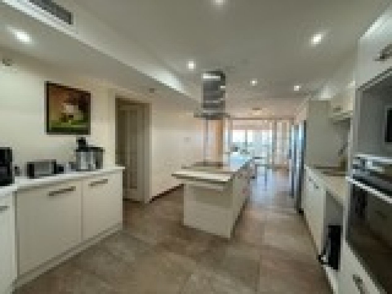 PENTHOUSE EN DUPLEX PLENO PLAYA GRANDE. EDIFICIO VILLA REGINA.