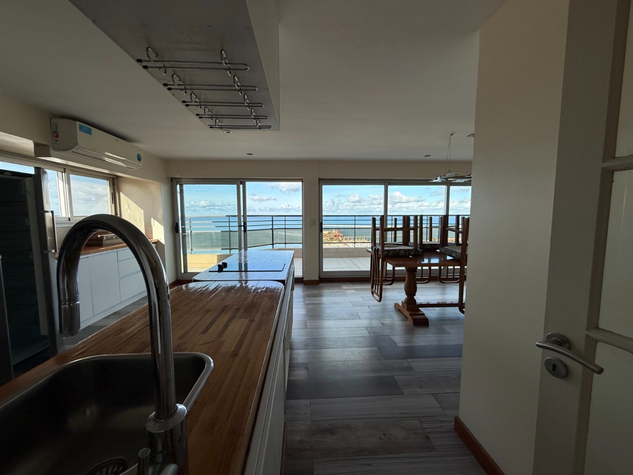 PENTHOUSE EN DUPLEX PLENO PLAYA GRANDE. EDIFICIO VILLA REGINA.