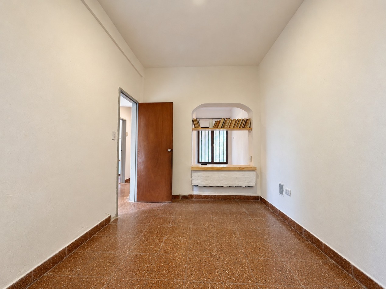 PH DE 2 AMBIENTES CON ESC./ COMEDOR/2o DORM. CON PATIO