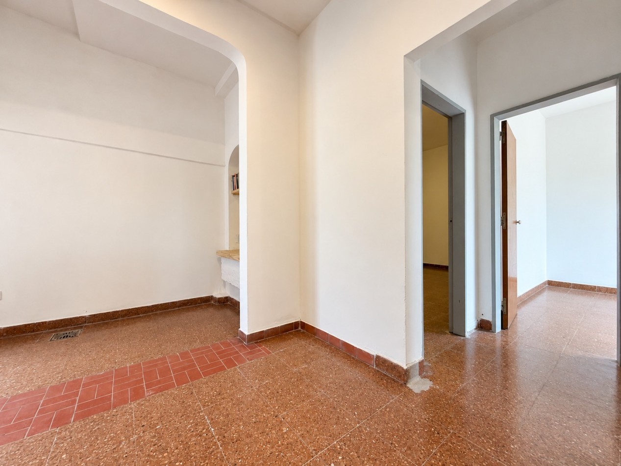 PH DE 2 AMBIENTES CON ESC./ COMEDOR/2o DORM. CON PATIO