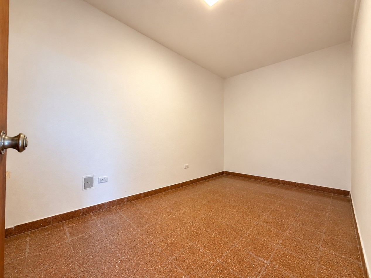 PH DE 2 AMBIENTES CON ESC./ COMEDOR/2o DORM. CON PATIO