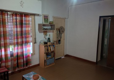 CASA Y DEPARTAMENTO PARA DOS FAMILIAS - Zona R.S.Peña y M.Bravo