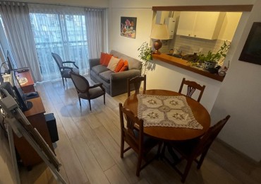 DEPARTAMENTO 2 AMBIENTES A LA CALLE TOTALMENTE RECICLADO - MICROCENTRO